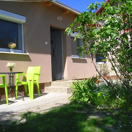 Eleonora アパート シオーフォク